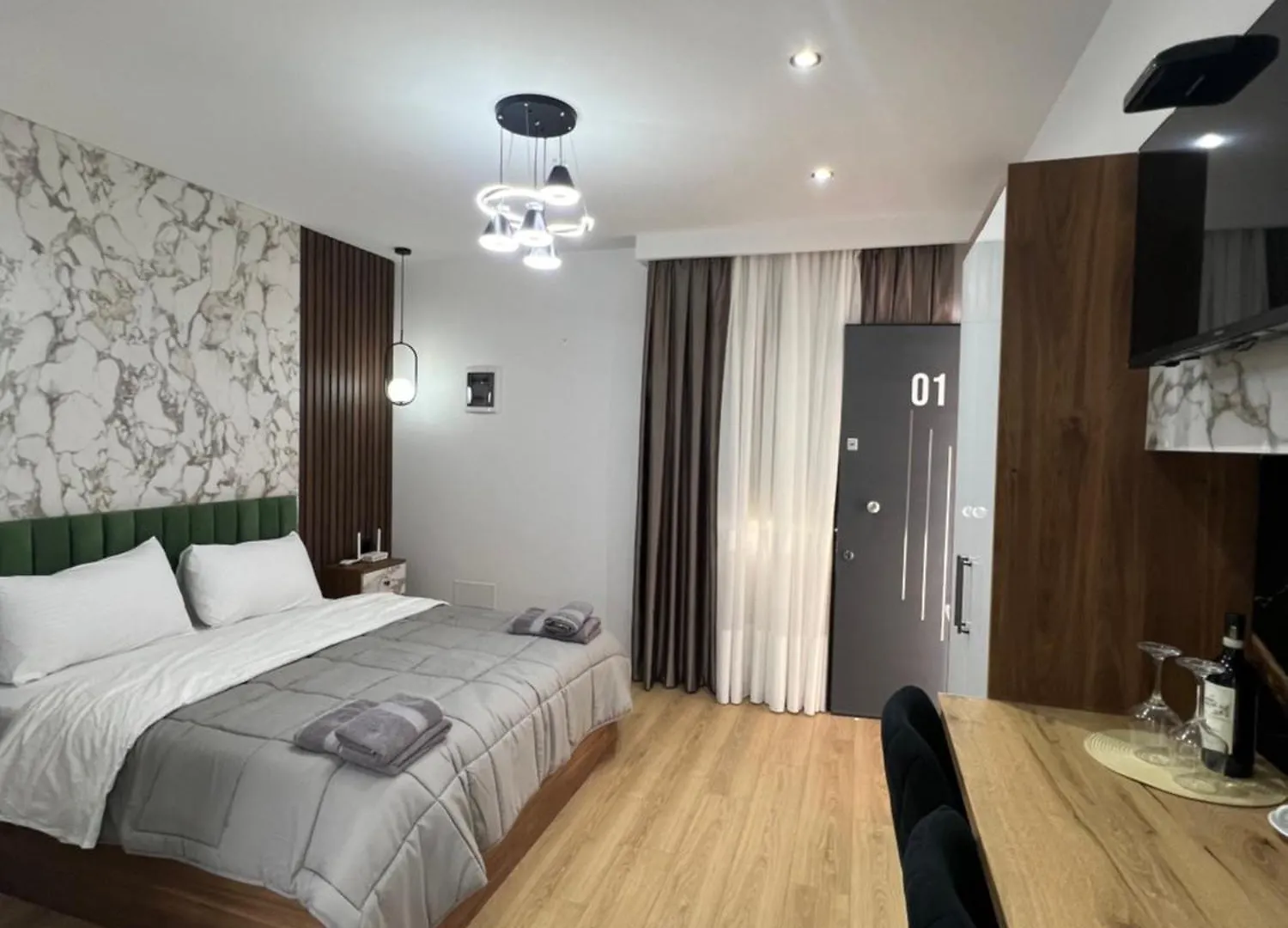 Comfort Rooms Gjuhadol 2 location